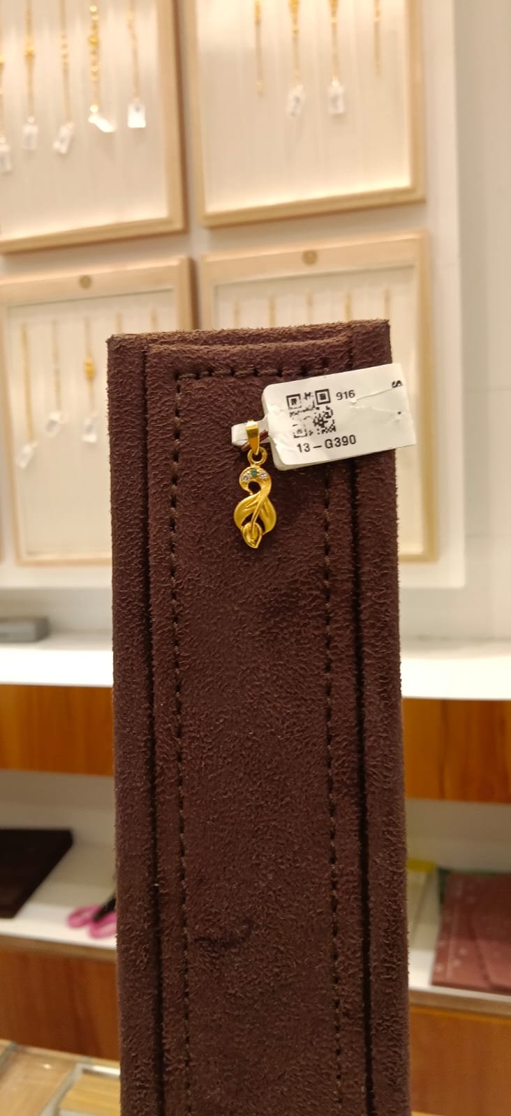 Single Hook Dollar